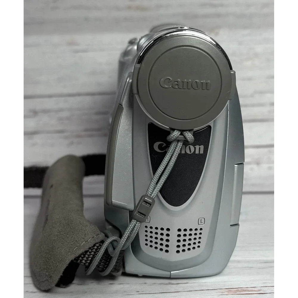 Canon ZR100 MiniDV Digital Video Camcorder Silver 20x Optical Zoom NTSC Handheld